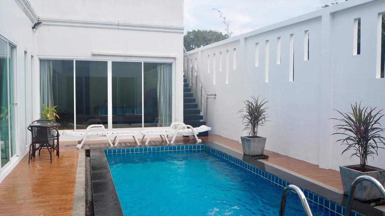 Villa Somewhere Phuket Thalang Exteriör bild