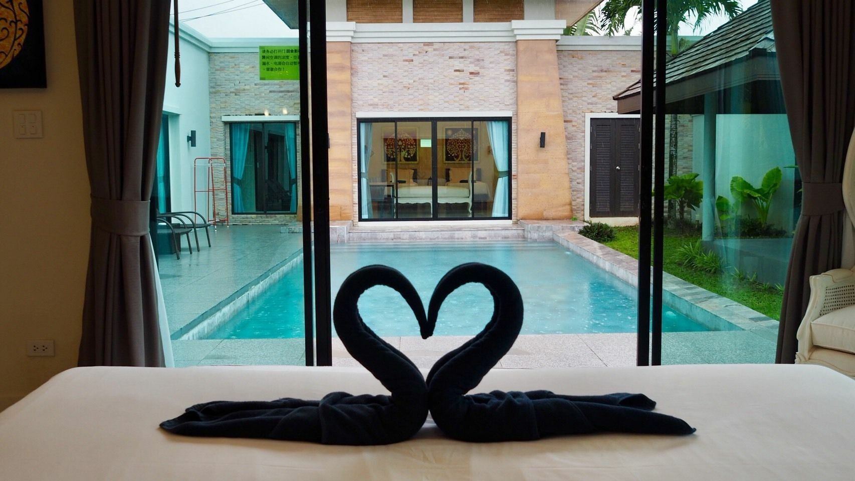 Villa Somewhere Phuket Thalang Exteriör bild